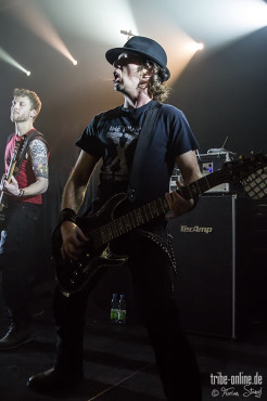 a-life-divided-loewensaal-nuernberg-05-12-2013_04