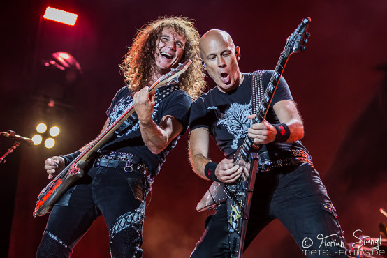accept-bang-your-head-18-7-2015_0010