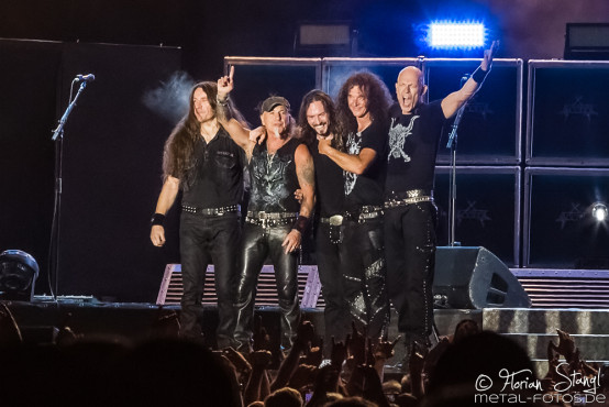accept-bang-your-head-18-7-2015_0017