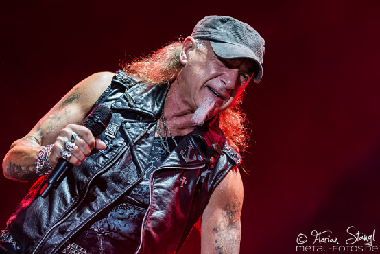 accept-bang-your-head-18-7-2015_0022