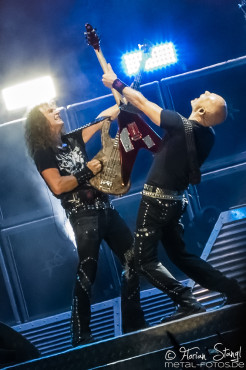 accept-bang-your-head-18-7-2015_0023