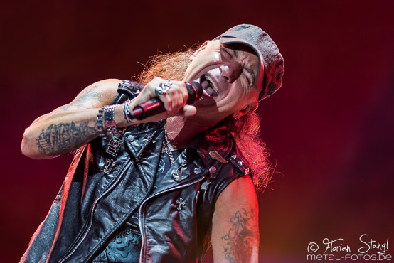 accept-bang-your-head-18-7-2015_0046