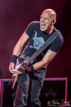 accept-bang-your-head-18-7-2015_0062