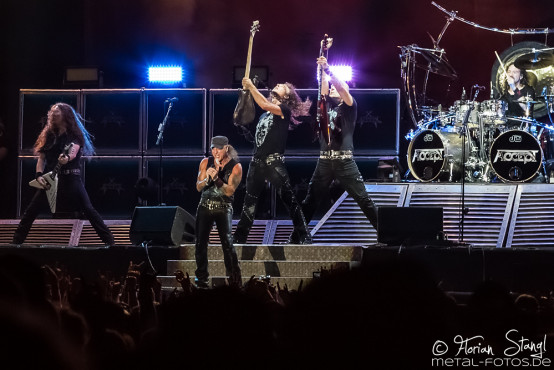 accept-bang-your-head-18-7-2015_0070