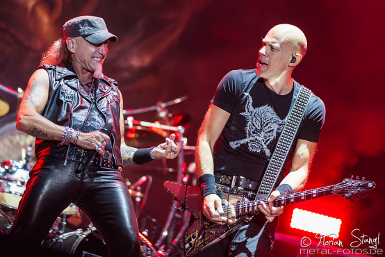 accept-bang-your-head-18-7-2015_0083