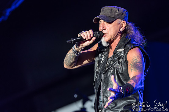 accept-bang-your-head-18-7-2015_0086