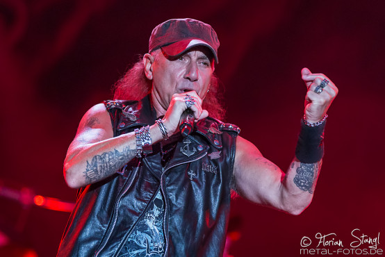 accept-bang-your-head-18-7-2015_0094