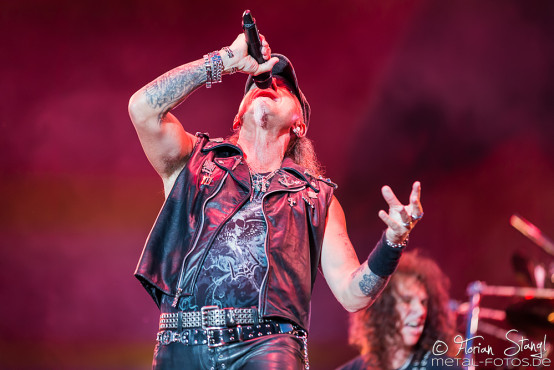 accept-bang-your-head-18-7-2015_0099