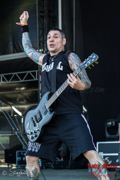 agnostic-front-summer-breeze-2013-16-08-2013-47