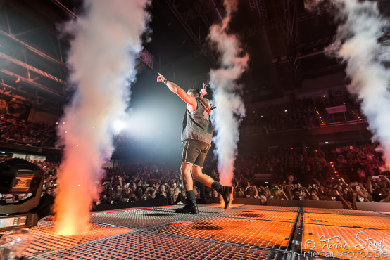 andreas-gabalier-arena-nuernberg-01-10-2015_0021