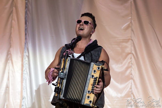 andreas-gabalier-arena-nuernberg-01-10-2015_0032