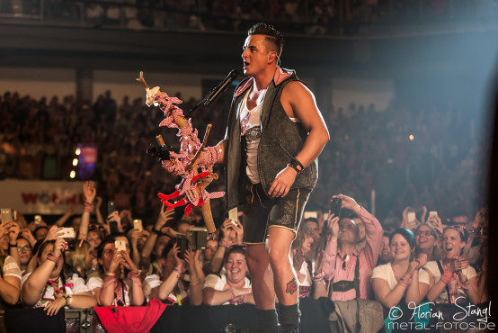 andreas-gabalier-arena-nuernberg-01-10-2015_0036