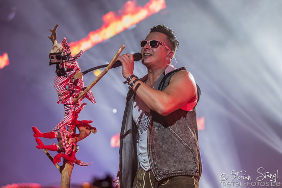 andreas-gabalier-arena-nuernberg-01-10-2015_0039