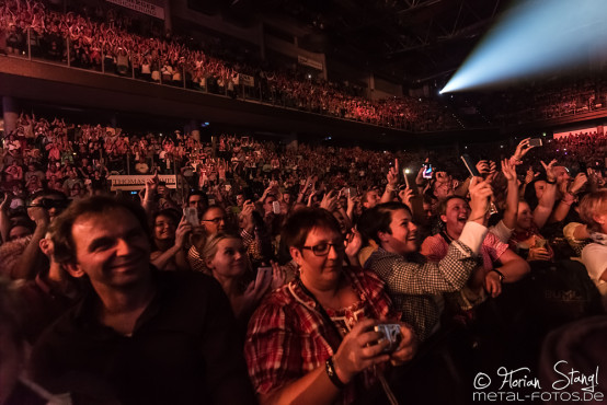 andreas-gabalier-arena-nuernberg-01-10-2015_0043