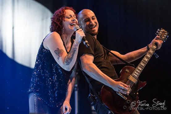 anneke-van-giersbergen-summer-breeze-2014-15-8-2014_0013