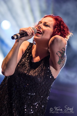anneke-van-giersbergen-summer-breeze-2014-15-8-2014_0041
