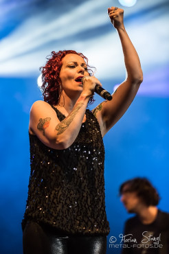 anneke-van-giersbergen-summer-breeze-2014-15-8-2014_0055