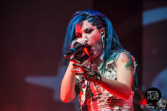 arch-enemy-eventhalle-geiselwind-12-12-2014_0046