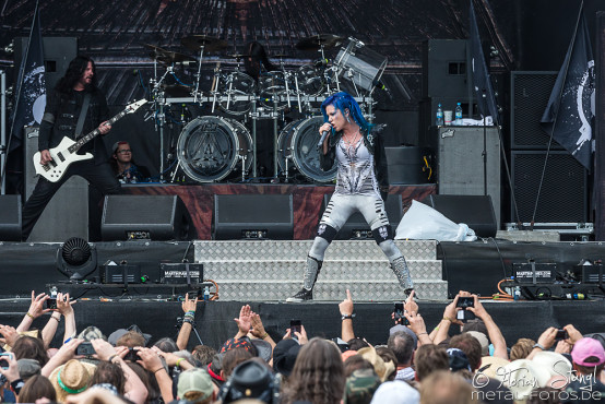 arch-enemy-bang-your-head-17-7-2015_0009