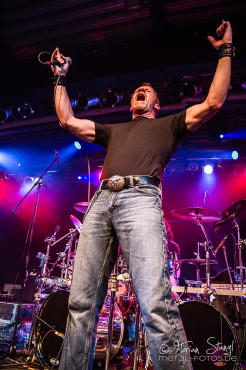 ashes-of-ares-backstage-muenchen-04-10-2013_10