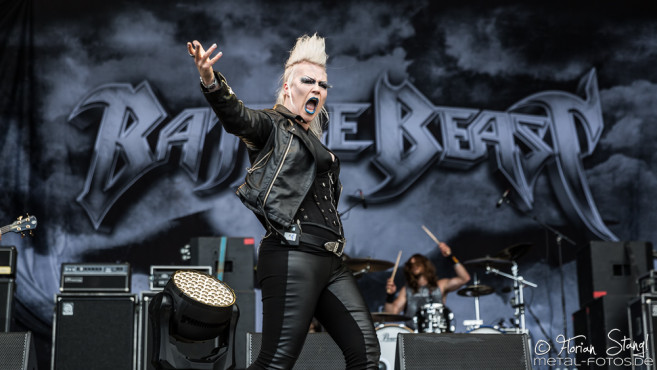 battle-beast-bang-your-head-2016-14-07-2016_0045