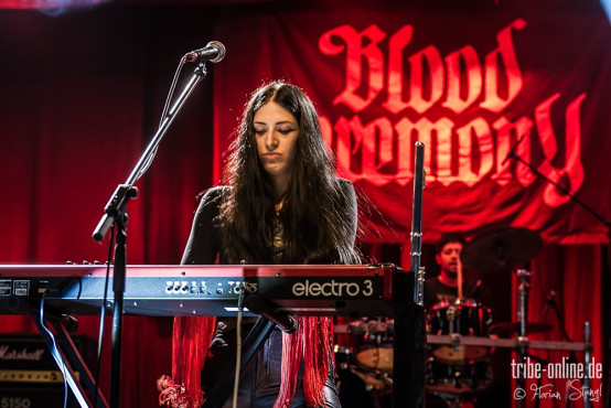 blood-ceremony-out-and-loud-29-5-2014_0006