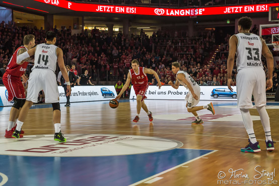 brose-baskets-real-madrid-arena-nuernberg-25-02-2016_0030