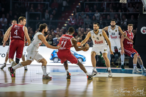 brose-baskets-real-madrid-arena-nuernberg-25-02-2016_0063