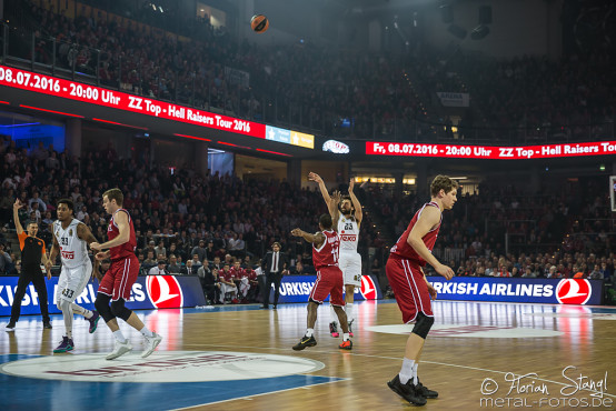 brose-baskets-real-madrid-arena-nuernberg-25-02-2016_0070