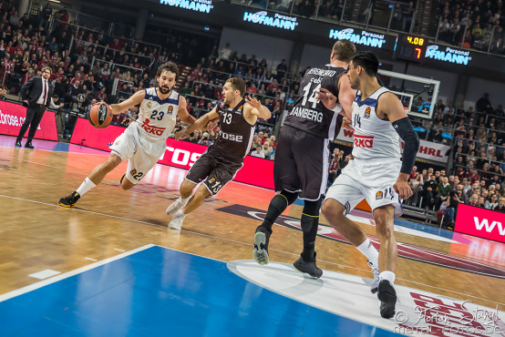 brose-baskets-vs-real-madrid-arena-nuernberg-25-1-2017_0037
