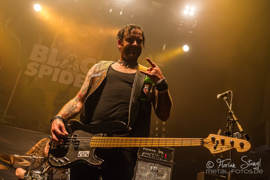 corroded-kesselhaus-muenchen-10-11-2013_09