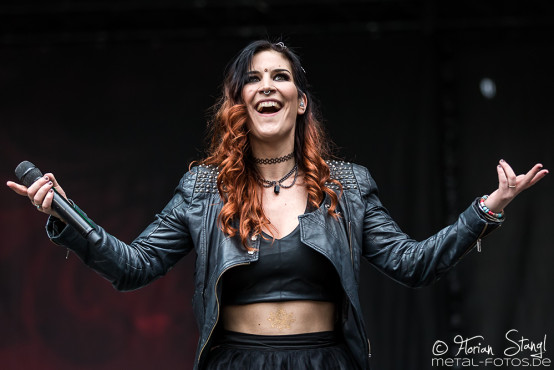 delain-masters-of-rock-11-7-2015_0040