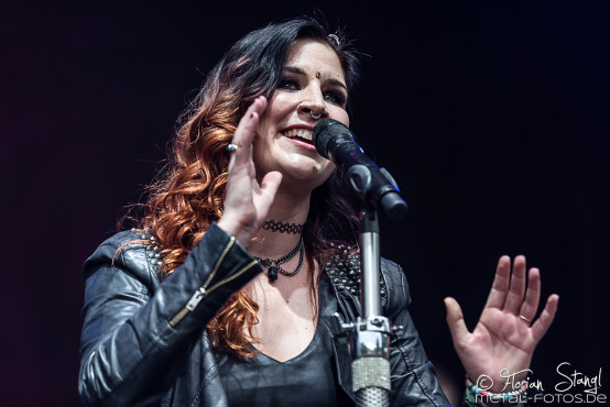 delain-masters-of-rock-11-7-2015_0047
