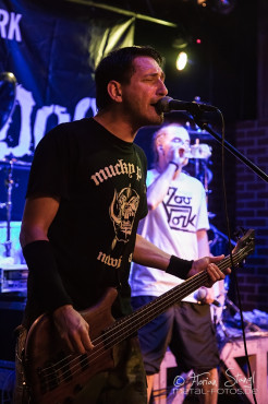 dog-eat-dog-rockfabrik-nuernberg-01-09-2013-41