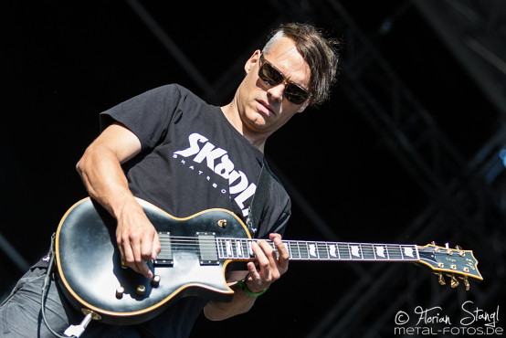 dog-eat-dog-masters-of-rock-10-7-2015_0014