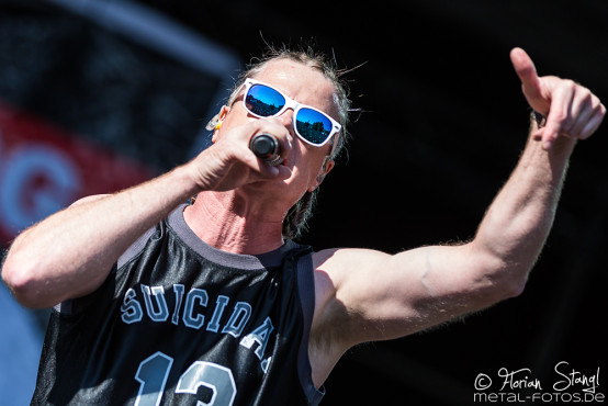 dog-eat-dog-masters-of-rock-10-7-2015_0017