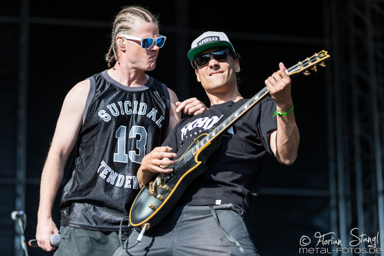dog-eat-dog-masters-of-rock-10-7-2015_0032