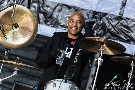 dog-eat-dog-masters-of-rock-10-7-2015_0036