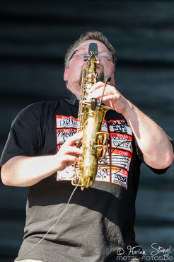 dog-eat-dog-masters-of-rock-10-7-2015_0040