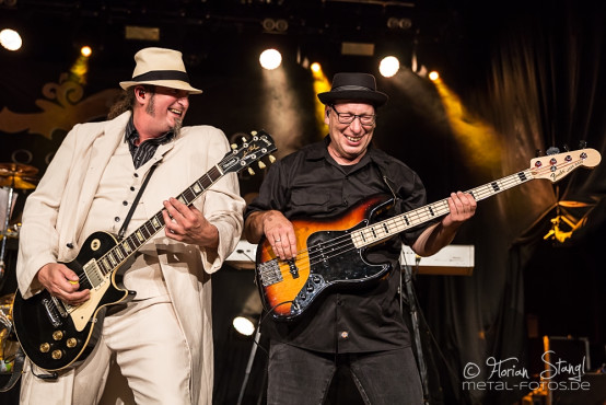 dr-woos-rocknroll-circus-pyras-classic-rock-2014-9-8-2014_0028