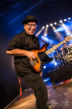 dr-woos-rocknroll-circus-pyras-classic-rock-2014-9-8-2014_0039