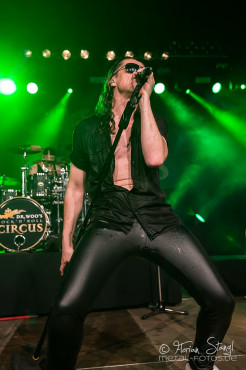 dr-woos-rocknroll-circus-pyras-classic-rock-2014-9-8-2014_0057