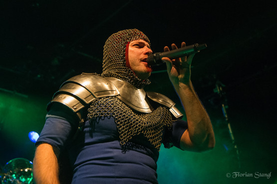 feuerschwanz-13-12-2012-hirsch-nuernberg-17