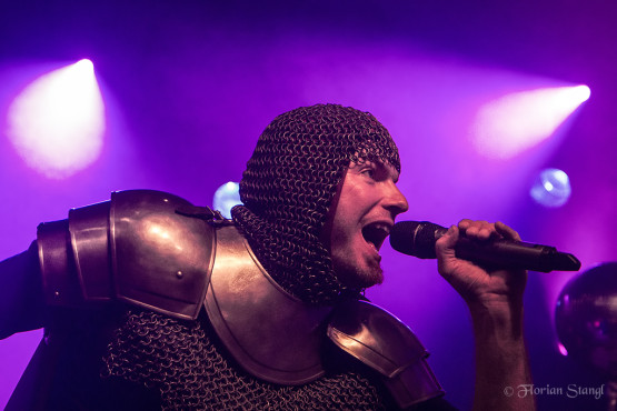 feuerschwanz-13-12-2012-hirsch-nuernberg-21
