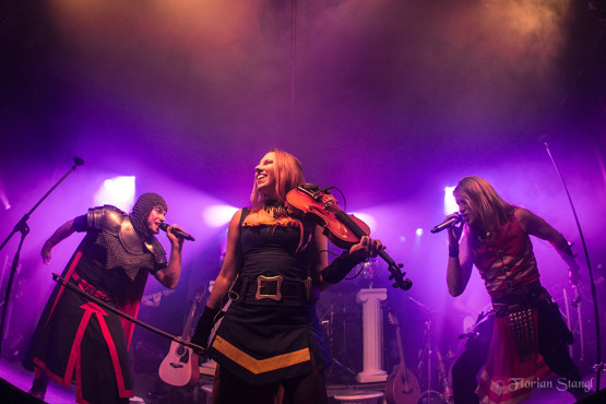 feuerschwanz-13-12-2012-hirsch-nuernberg-28
