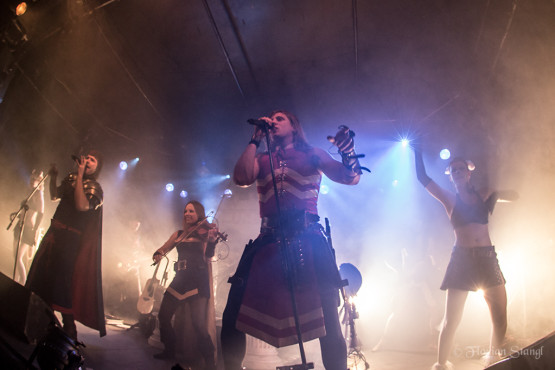 feuerschwanz-13-12-2012-hirsch-nuernberg-29