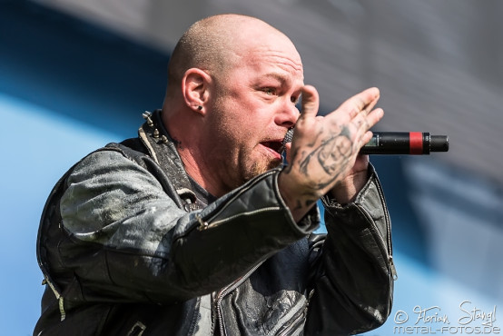 five-finger-death-punch-rockavaria-30-05-2015_0010