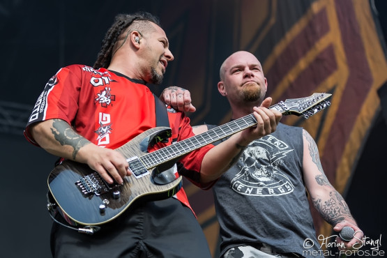 five-finger-death-punch-rockavaria-30-05-2015_0017