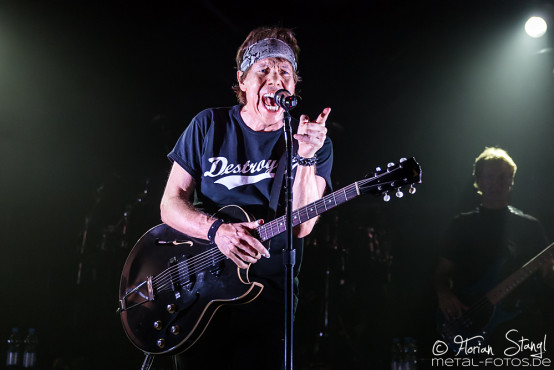 george-thorogood-the-destroyers-loewensaal-nuernberg-24-7-2015_0034