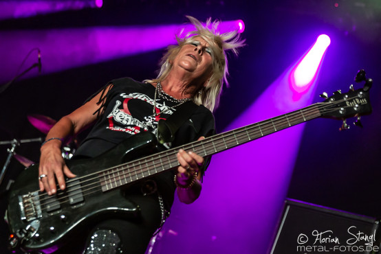 girlschool-pyraser-classic-rock-night-23-07-2022_0007